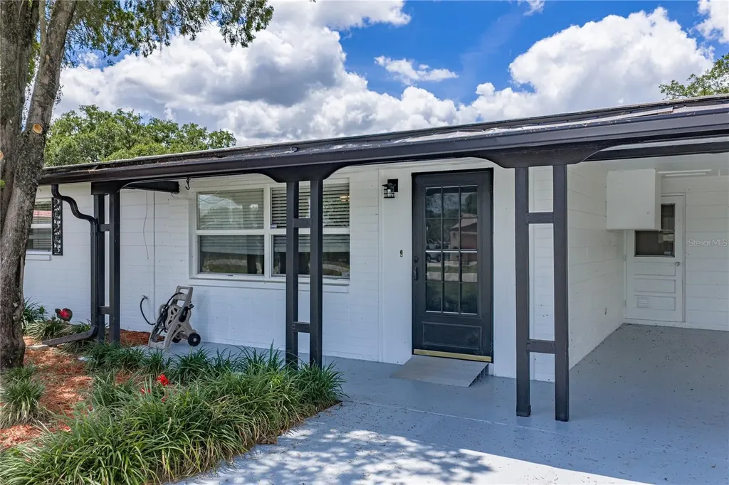 37136 Mandarin Avenue Zephyrhills FL 33541