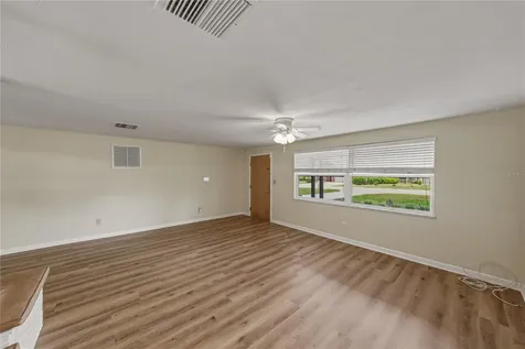 37136 Mandarin Avenue Zephyrhills FL 33541