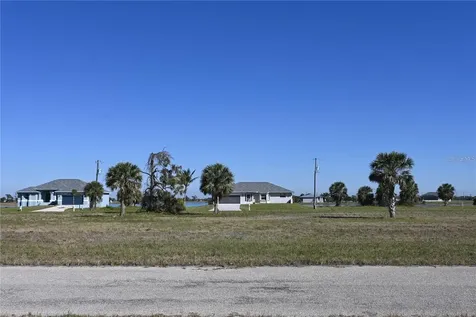 10 Meadowlark Lane Placida FL 33946