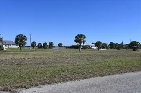 10 Meadowlark Lane Placida FL 33946
