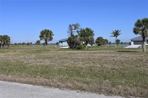 10 Meadowlark Lane Placida FL 33946
