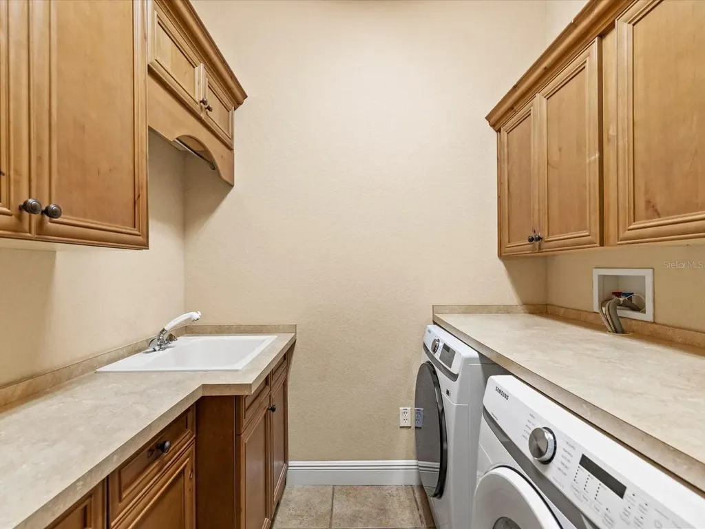 19617 Eagle Crest Drive Lutz FL 33549