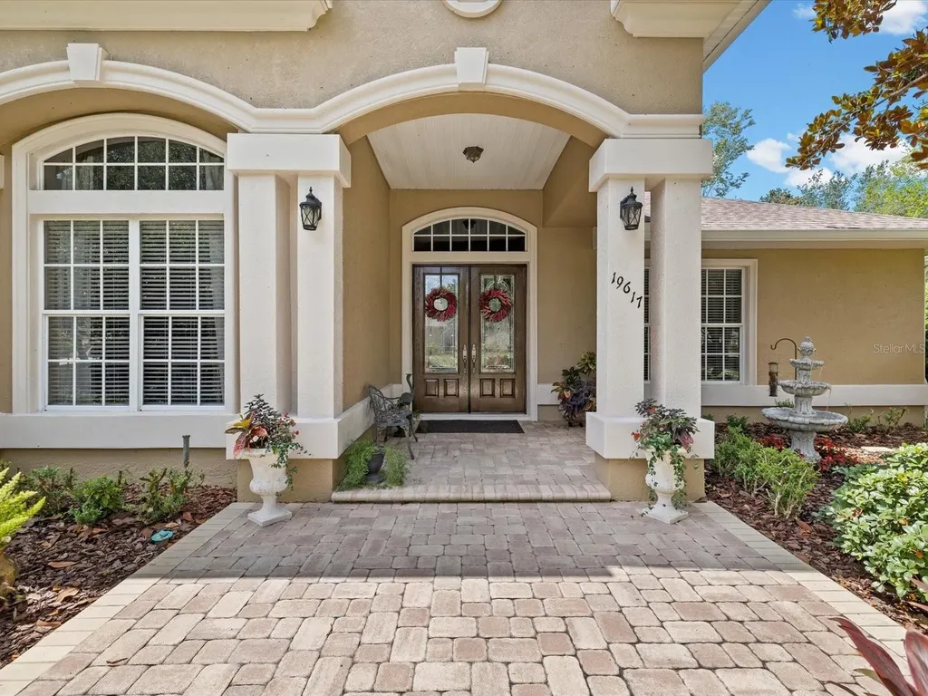 19617 Eagle Crest Drive Lutz FL 33549