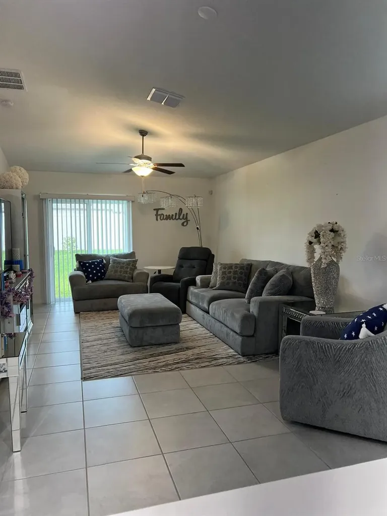 7111 Amelia Cove Court Sun City Center FL 33573