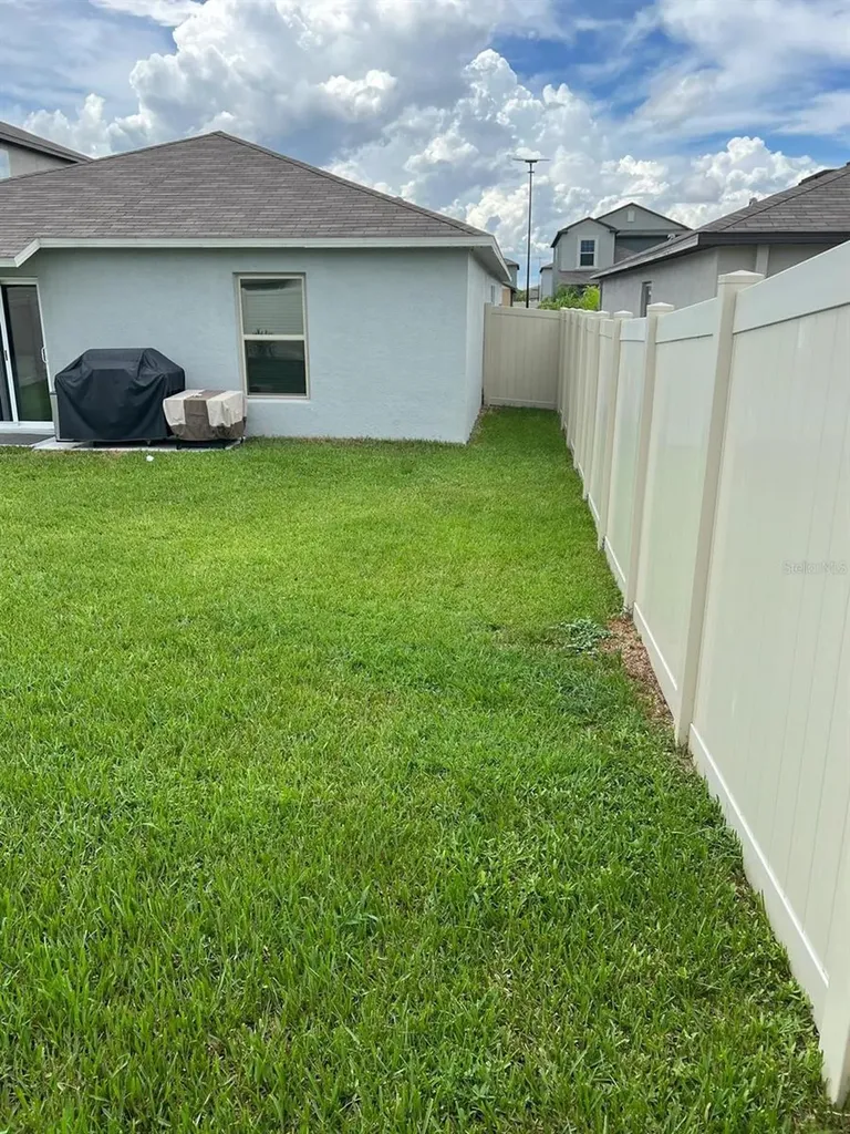 7111 Amelia Cove Court Sun City Center FL 33573