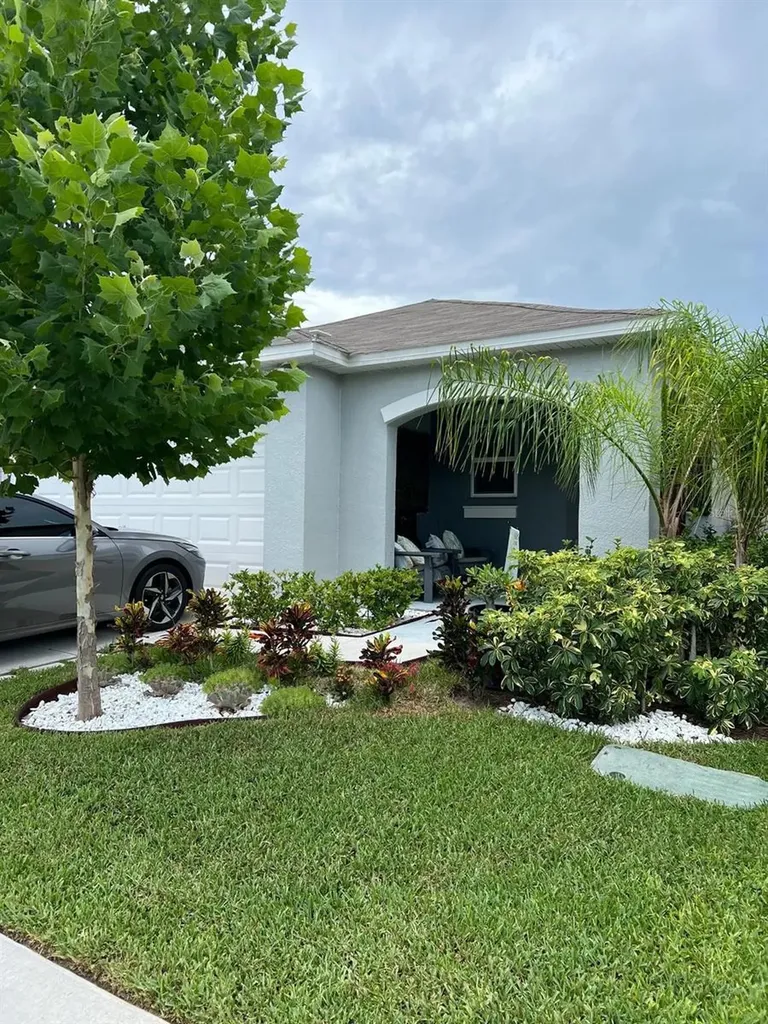 7111 Amelia Cove Court Sun City Center FL 33573