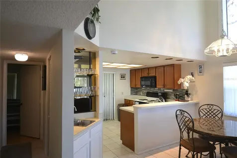 336 Woodlake Wynde Oldsmar FL 34677
