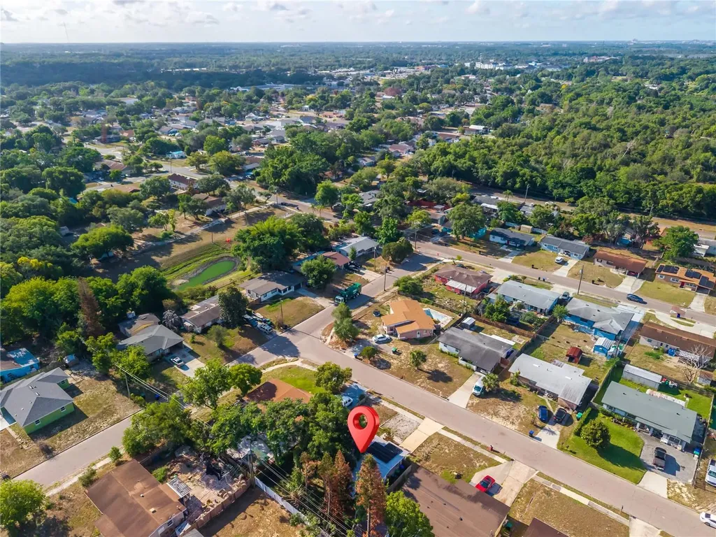 6031 W. Ridgewood Avenue Orlando FL 32835