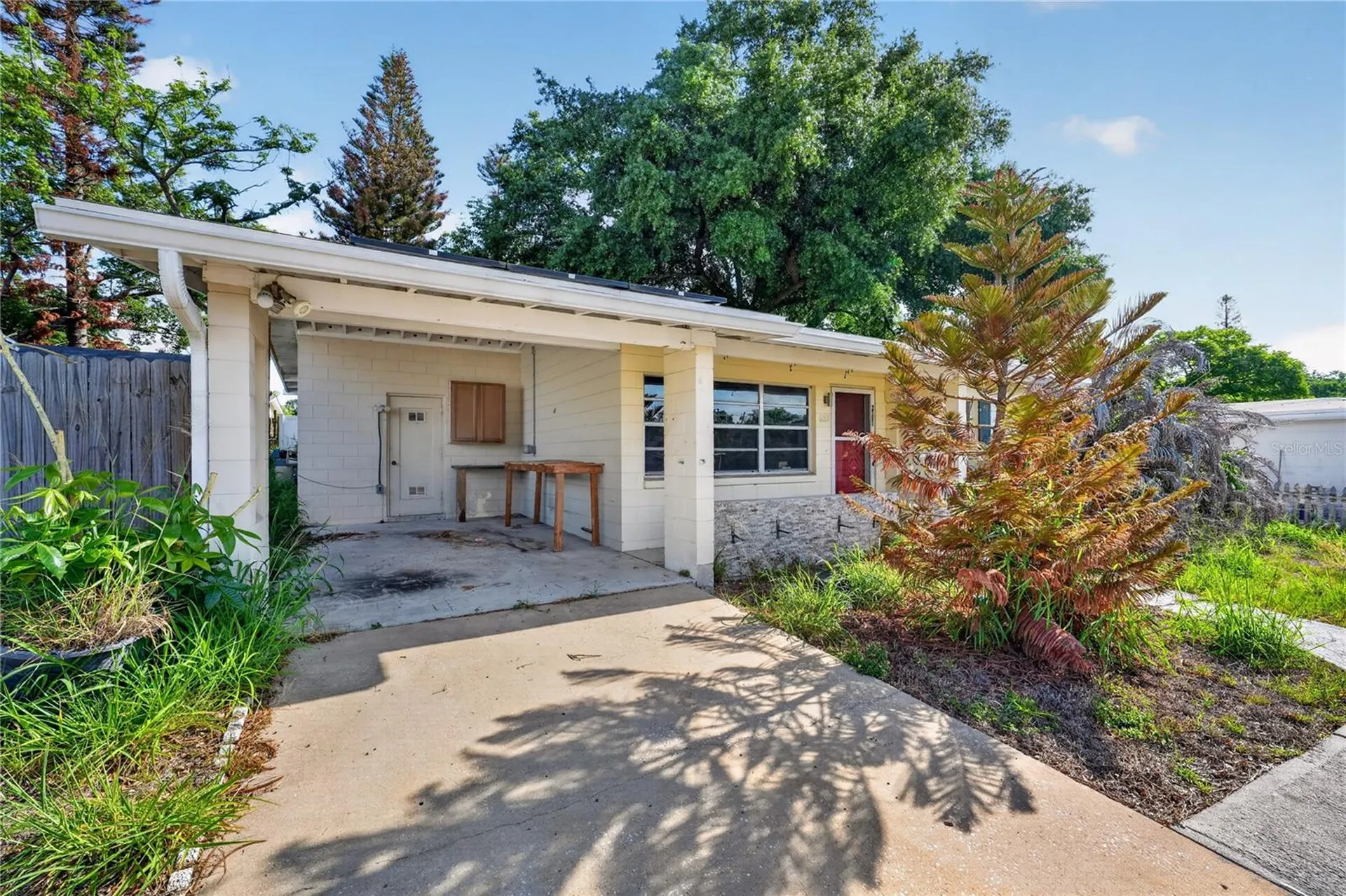6031 W. Ridgewood Avenue Orlando FL 32835