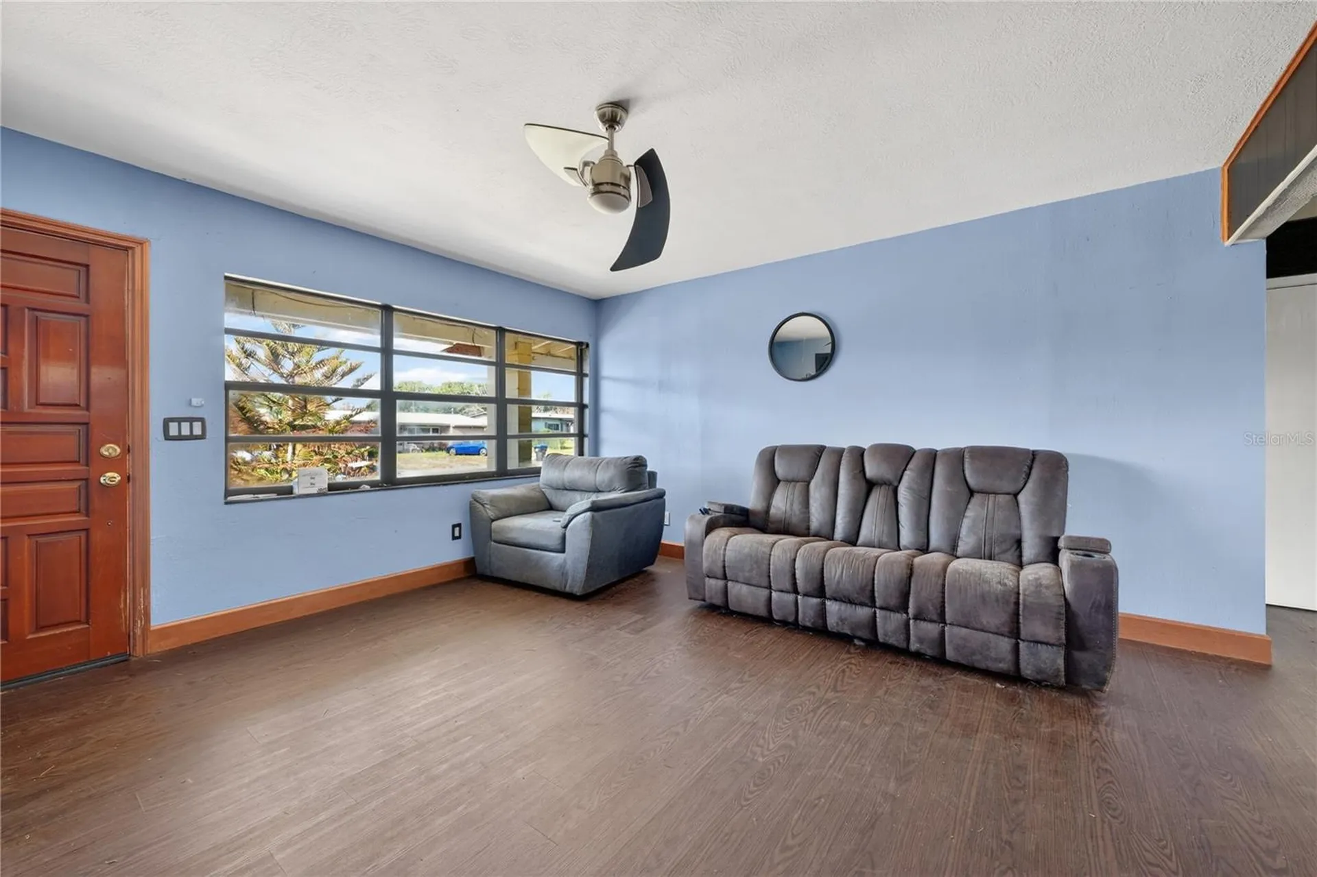 6031 W. Ridgewood Avenue Orlando FL 32835