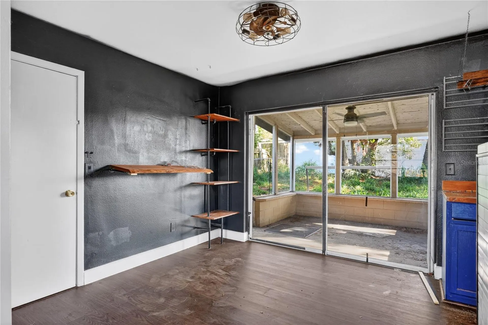 6031 W. Ridgewood Avenue Orlando FL 32835