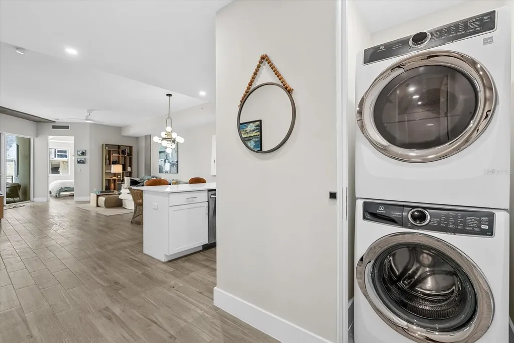 332 Cocoanut Avenue Sarasota FL 34236