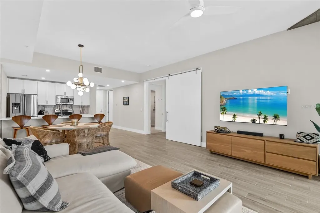 332 Cocoanut Avenue Sarasota FL 34236