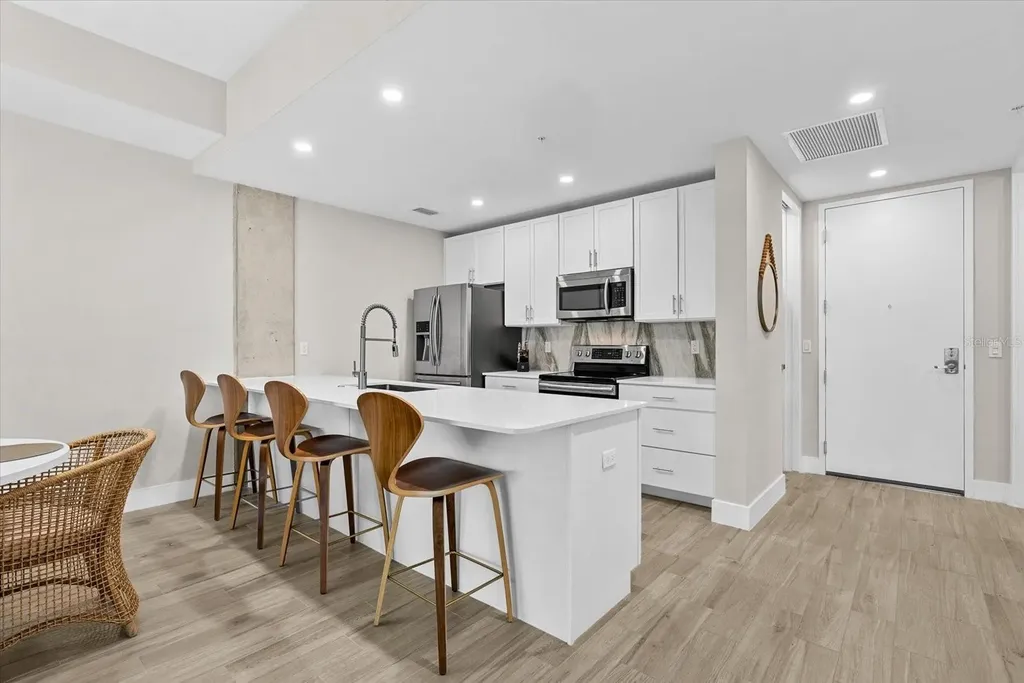 332 Cocoanut Avenue Sarasota FL 34236