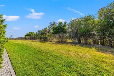7135 Tamworth Parkway Sarasota FL 34241