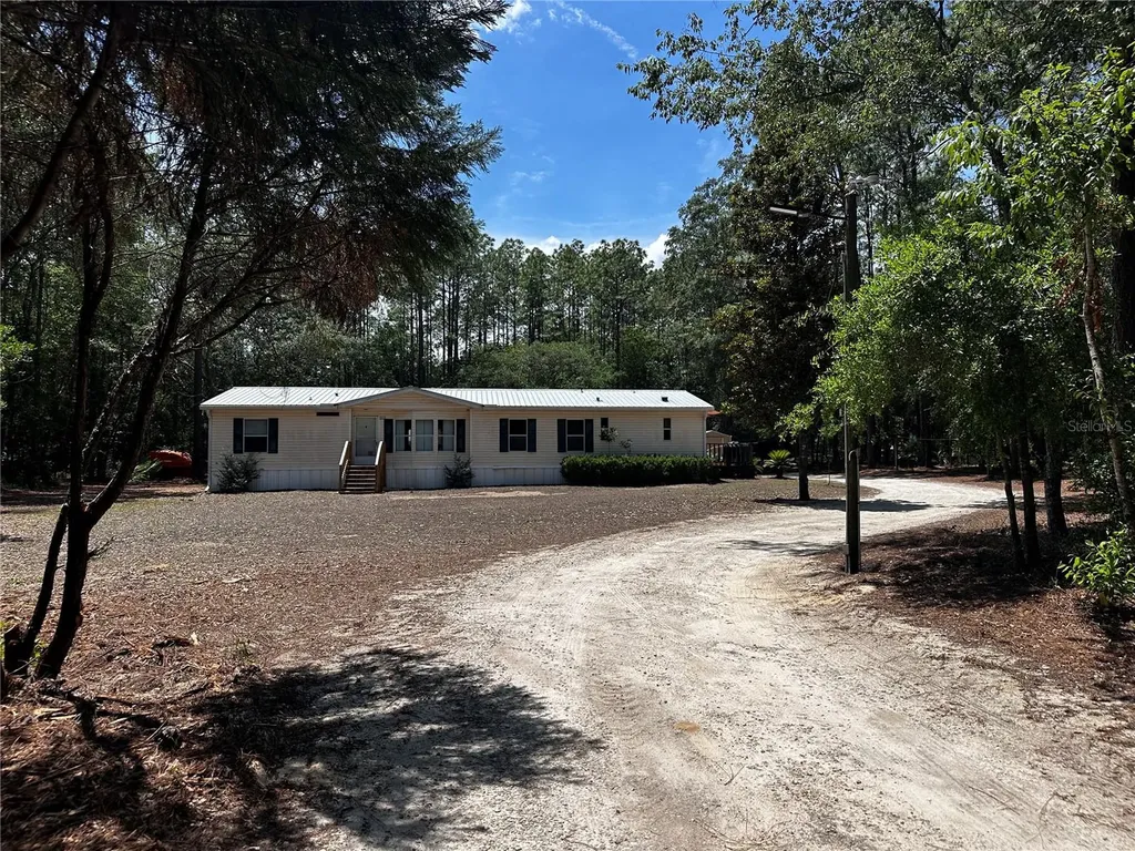 3890 SW 189th Avenue Dunnellon FL 34432