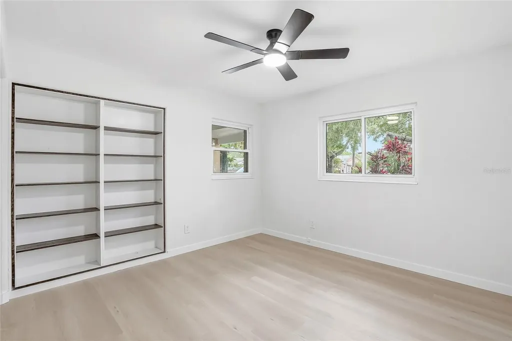 6470 26th Avenue N St Petersburg FL 33710