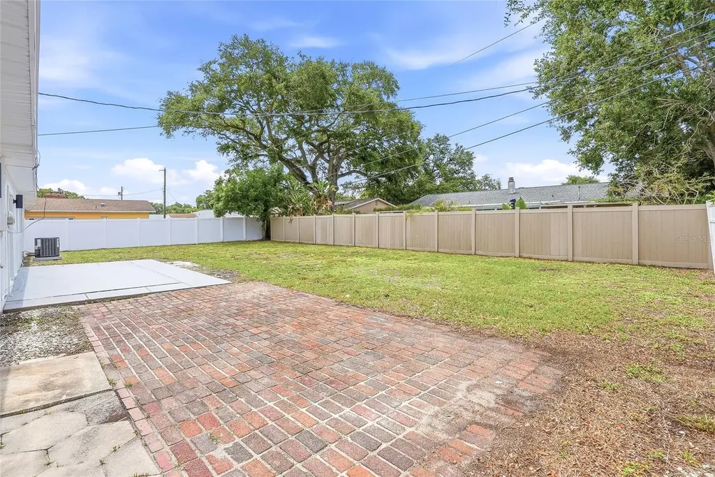 6470 26th Avenue N St Petersburg FL 33710