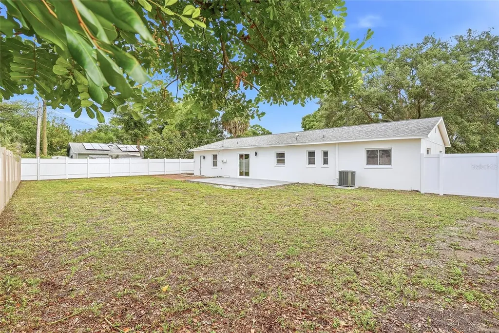 6470 26th Avenue N St Petersburg FL 33710
