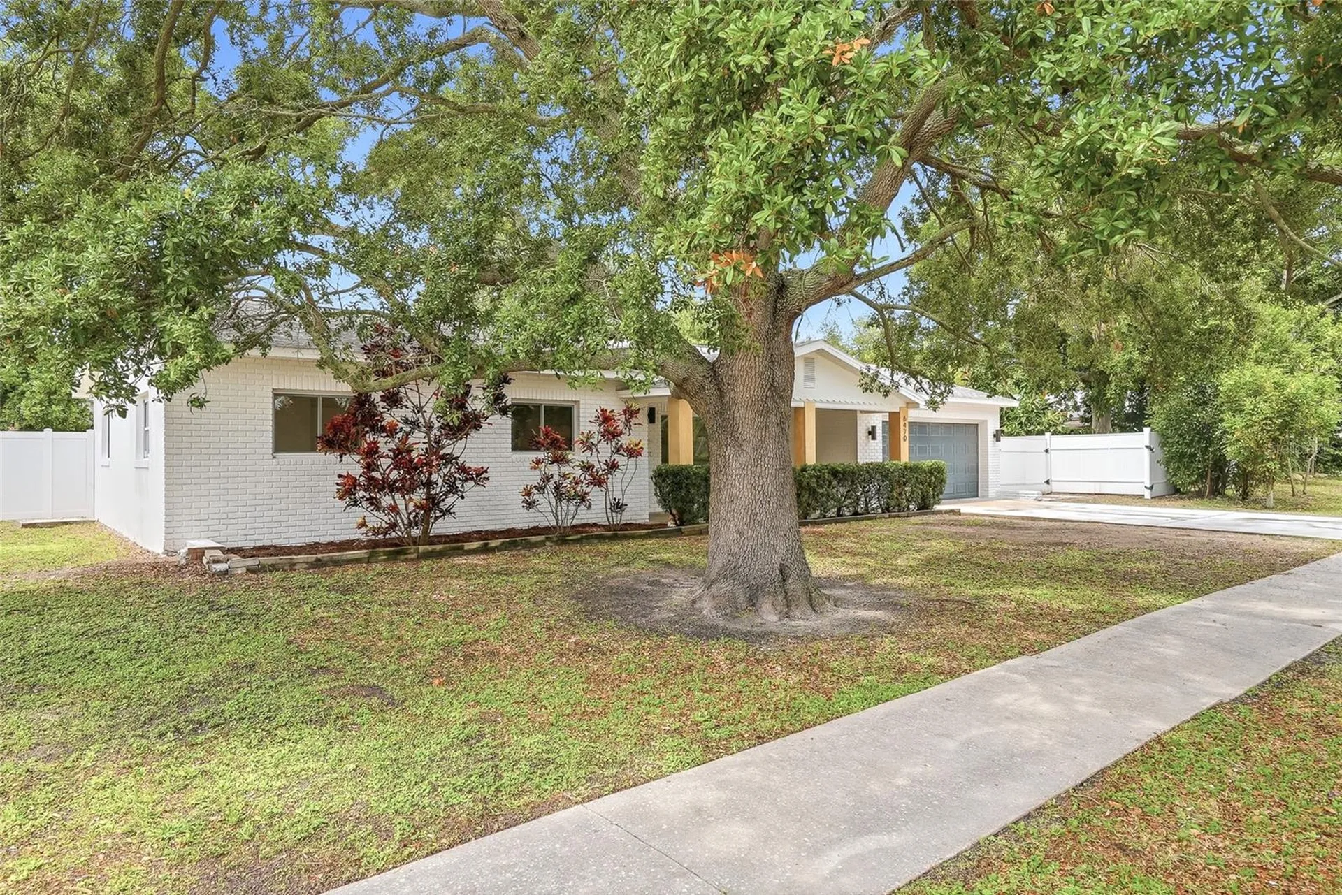 6470 26th Avenue N St Petersburg FL 33710