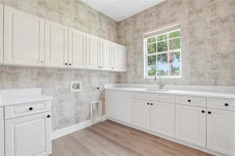 7618 Pine Valley Street Bradenton FL 34202