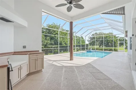 7618 Pine Valley Street Bradenton FL 34202
