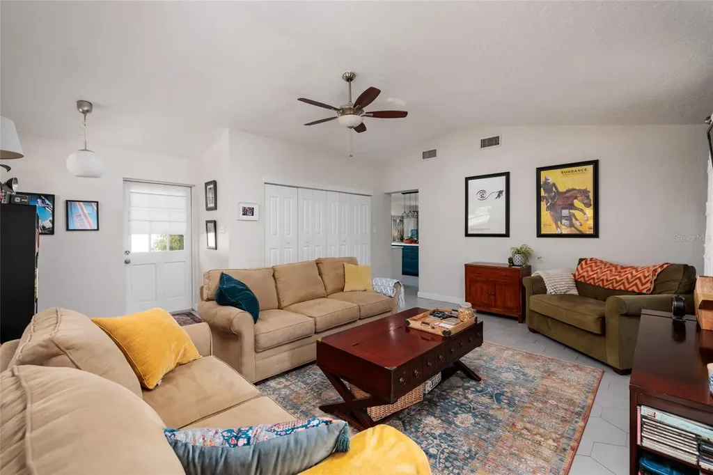 230 43rd Avenue NE St Petersburg FL 33703