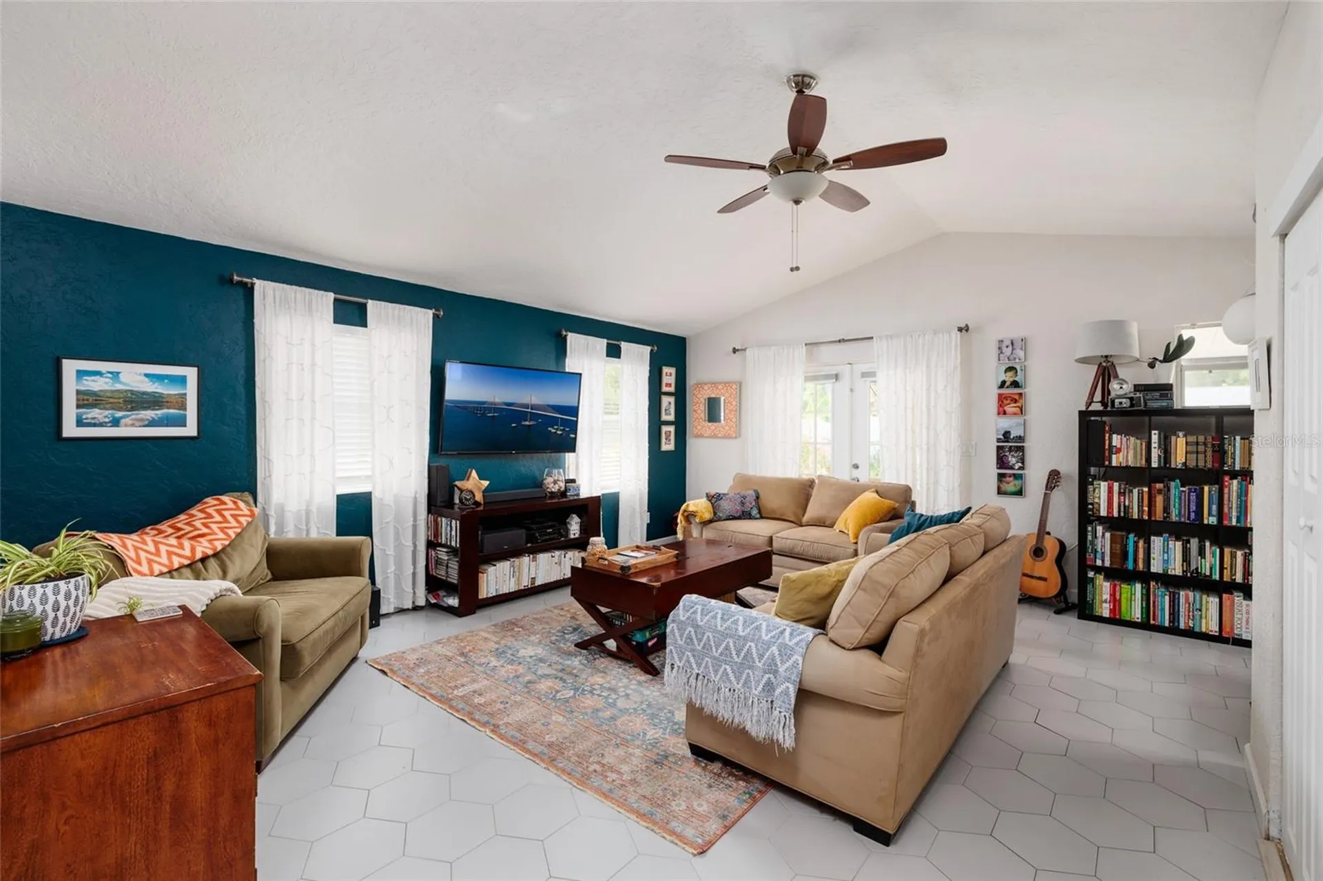 230 43rd Avenue NE St Petersburg FL 33703