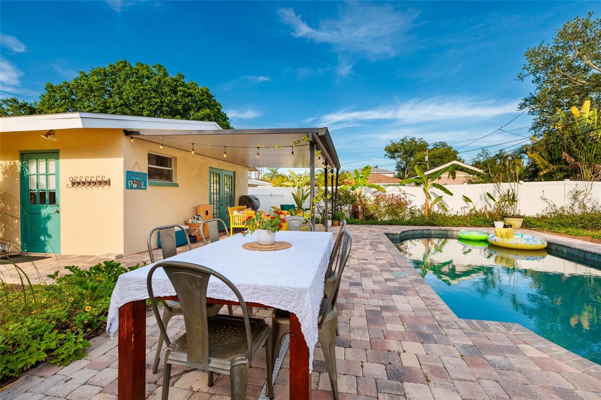 230 43rd Avenue NE St Petersburg FL 33703