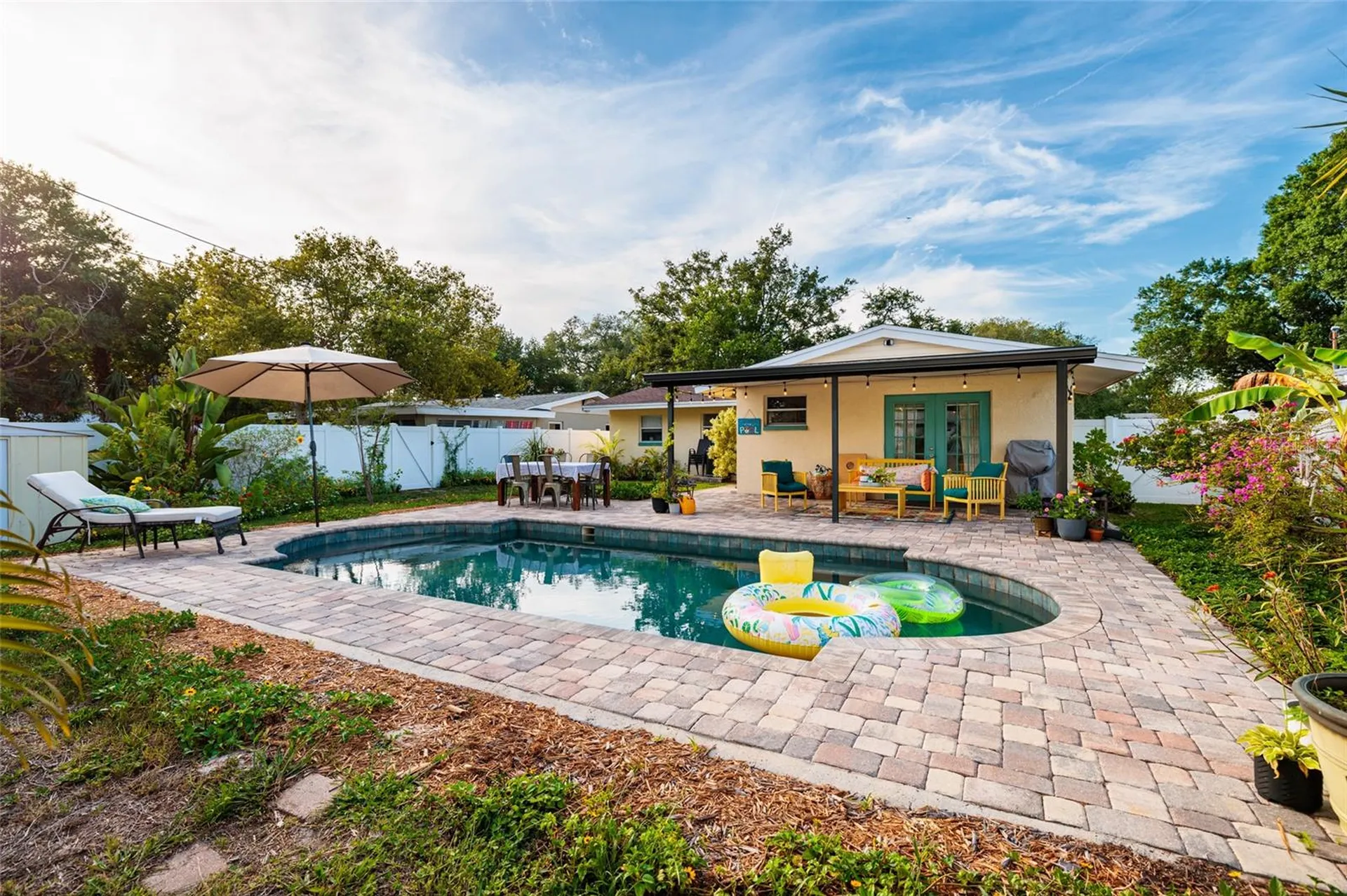 230 43rd Avenue NE St Petersburg FL 33703