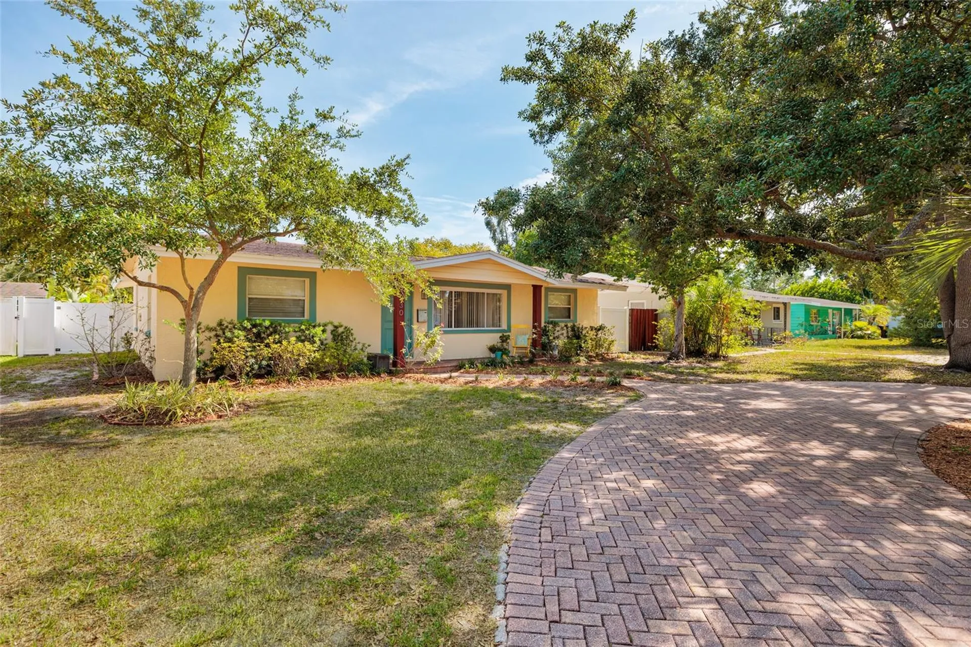 230 43rd Avenue NE St Petersburg FL 33703