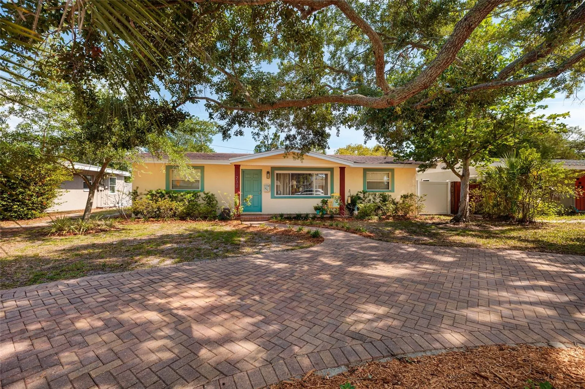 230 43rd Avenue NE St Petersburg FL 33703