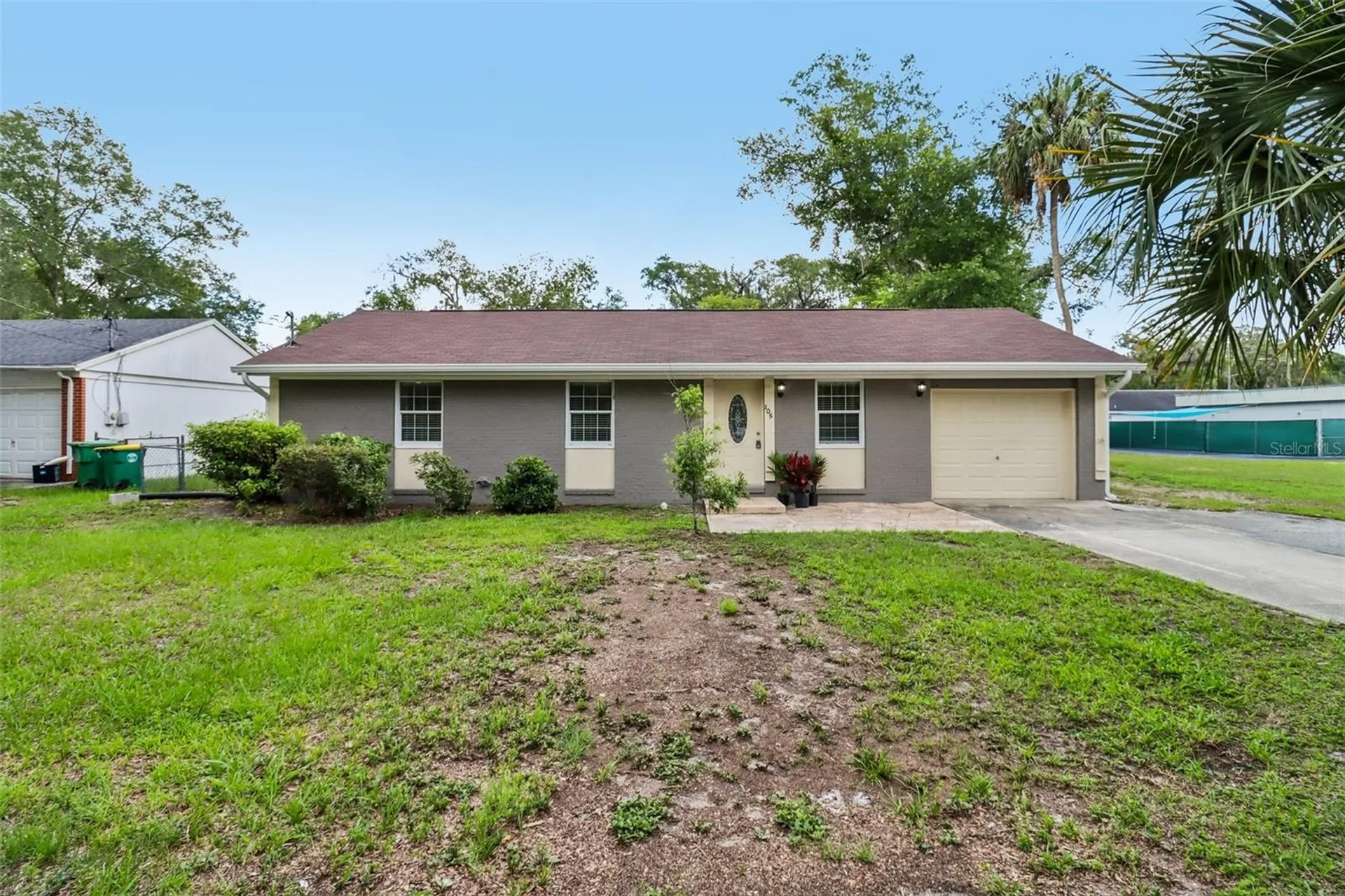 105 N Fairfax Avenue Deland FL 32724