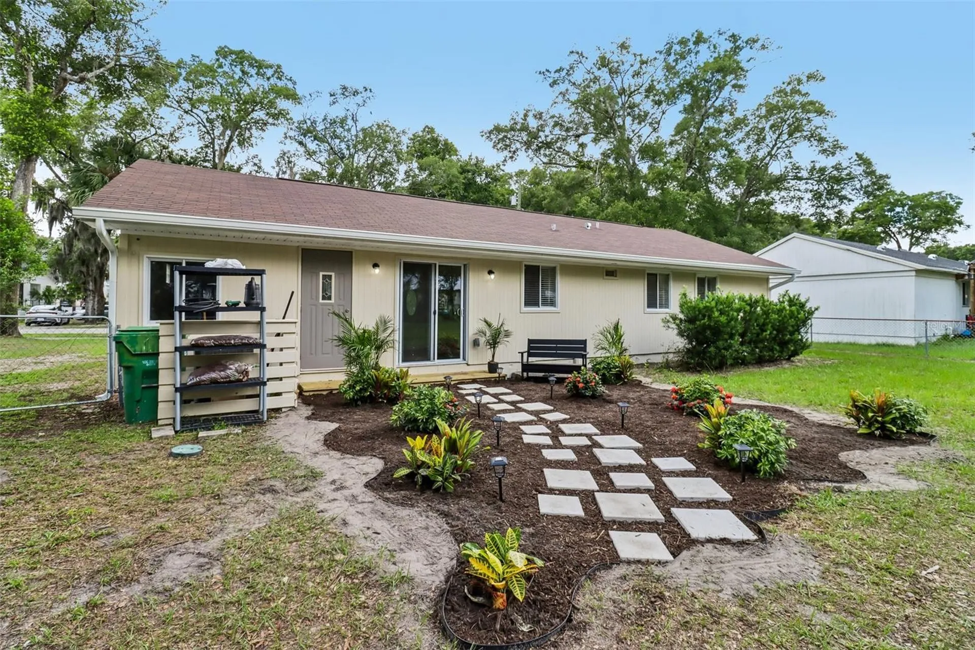 105 N Fairfax Avenue Deland FL 32724