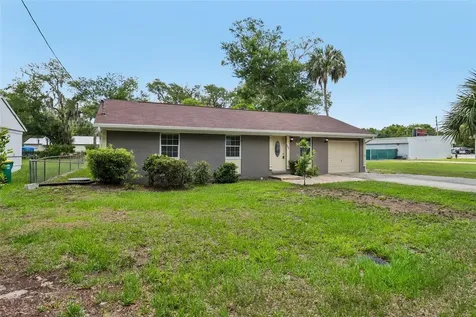 105 N Fairfax Avenue Deland FL 32724