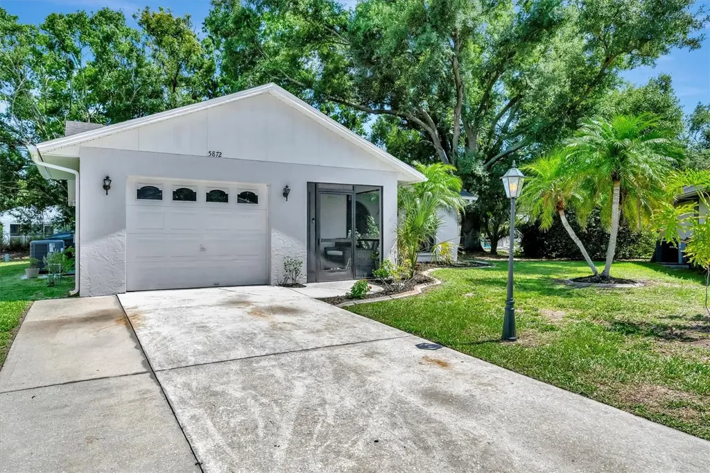 5872 Pauma Court Sarasota FL 34232