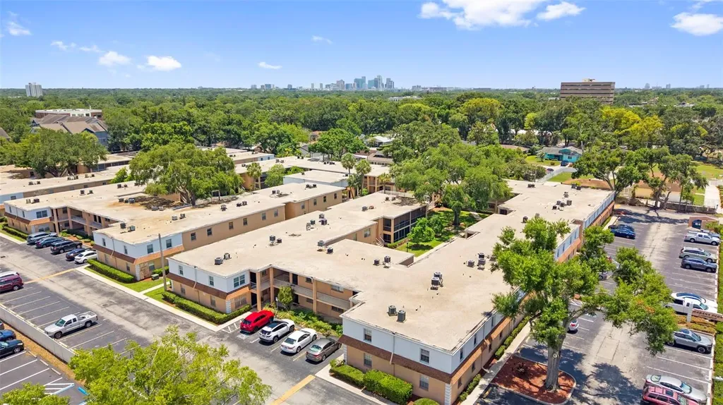 4702 Christa Court Tampa FL 33614