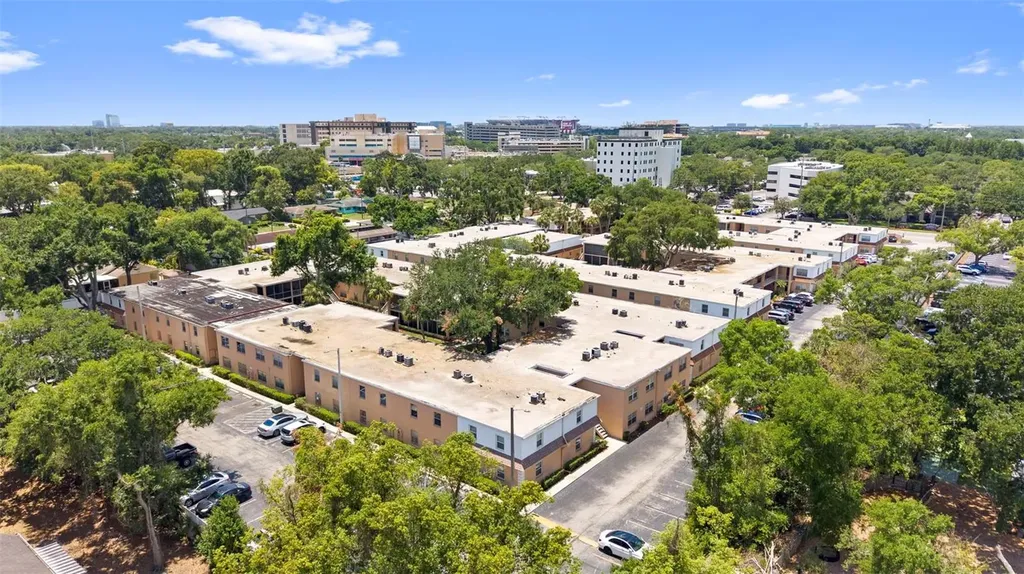 4702 Christa Court Tampa FL 33614