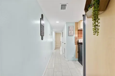 4702 Christa Court Tampa FL 33614