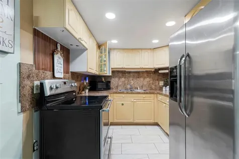4702 Christa Court Tampa FL 33614