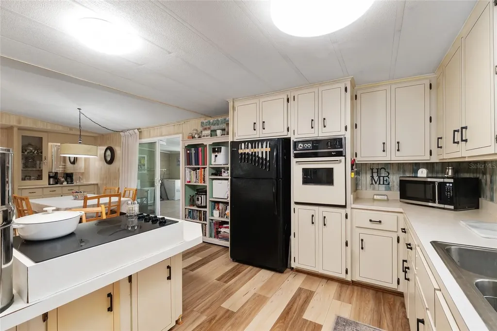11211 NW 113th Place Chiefland FL 32626