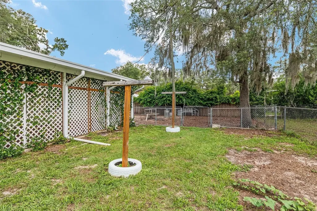 11211 NW 113th Place Chiefland FL 32626