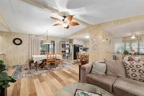 11211 NW 113th Place Chiefland FL 32626