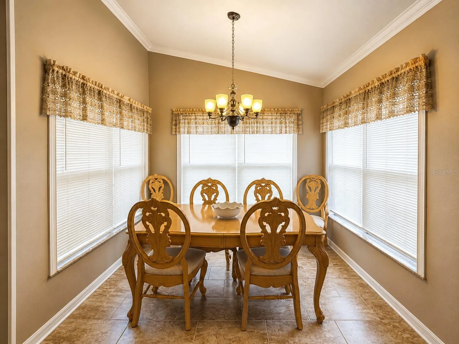 227 Cambridge Avenue Davenport FL 33896