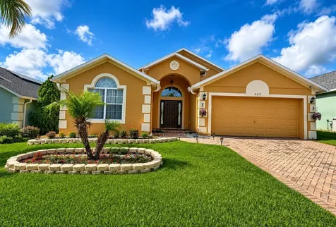 227 Cambridge Avenue Davenport FL 33896