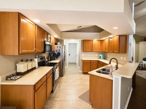 227 Cambridge Avenue Davenport FL 33896