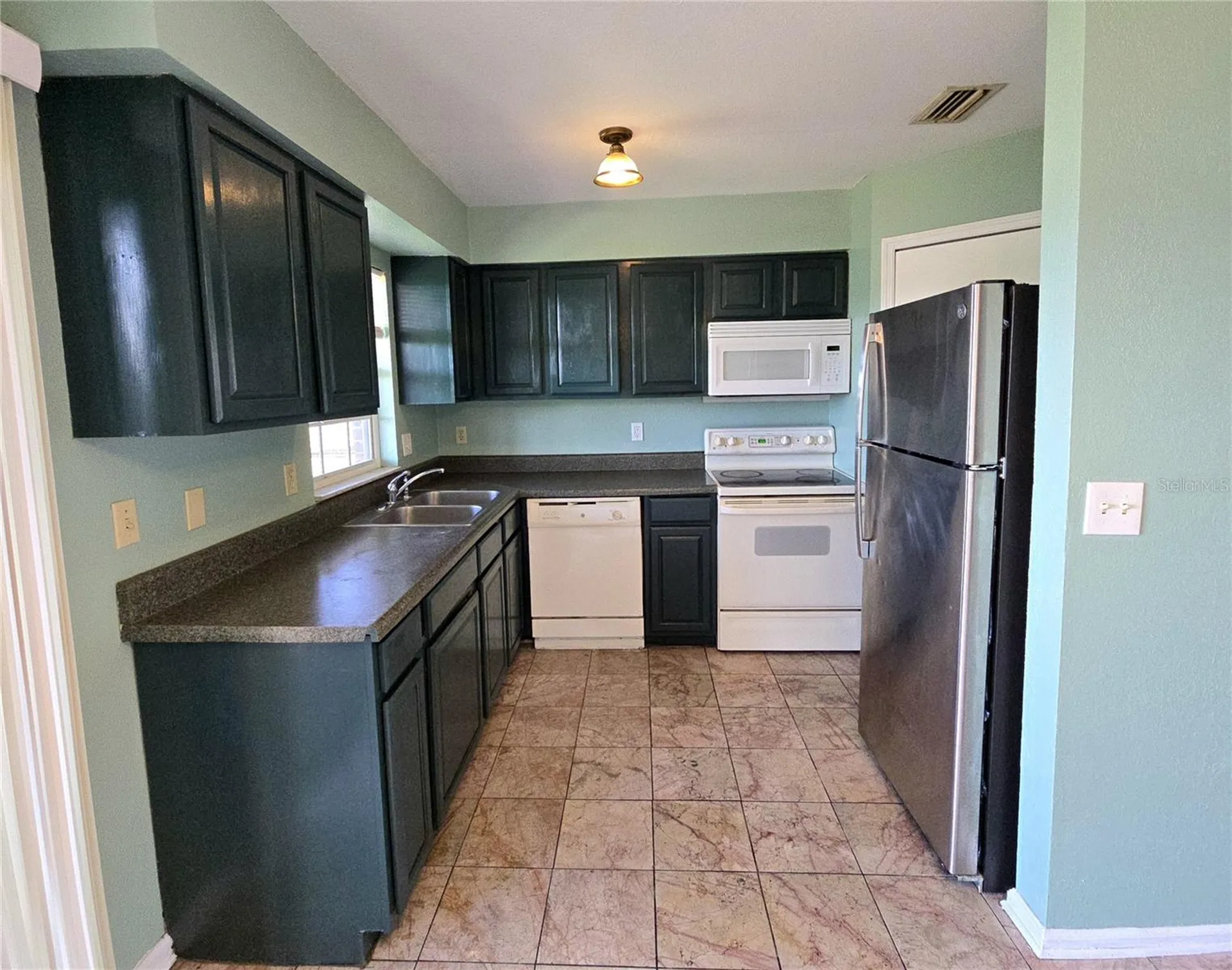 1920 E Edgewood Drive Lakeland FL 33803