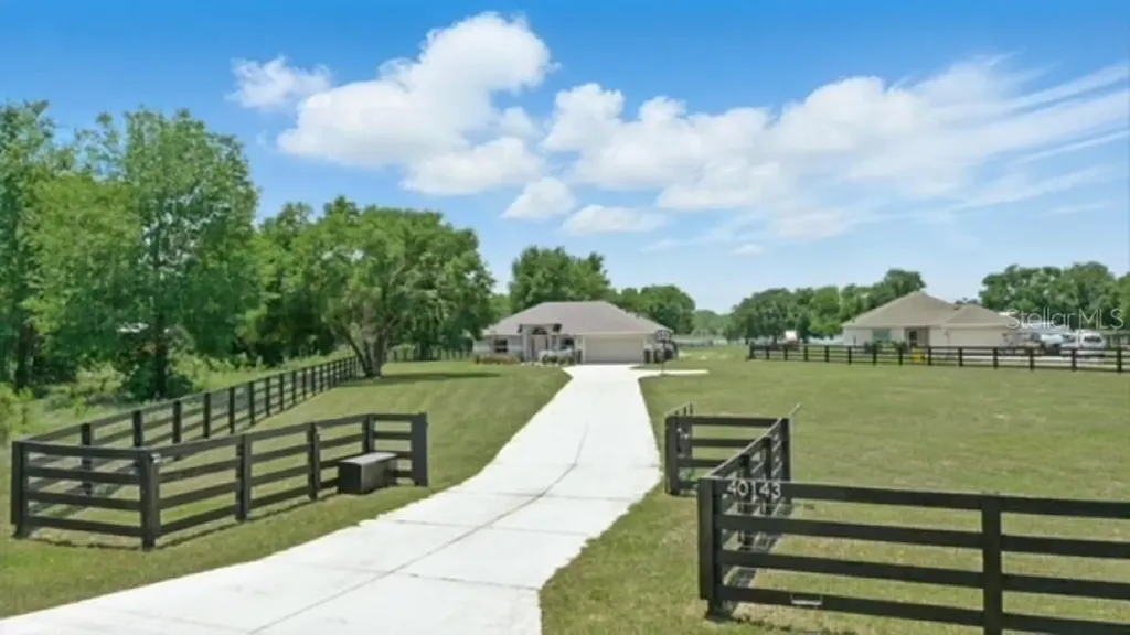 40143 Babb Road Umatilla FL 32784
