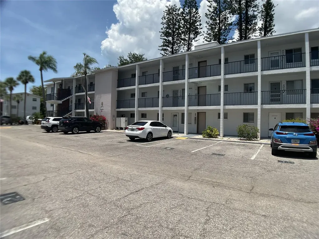 2021 Canal Drive Bradenton FL 34207