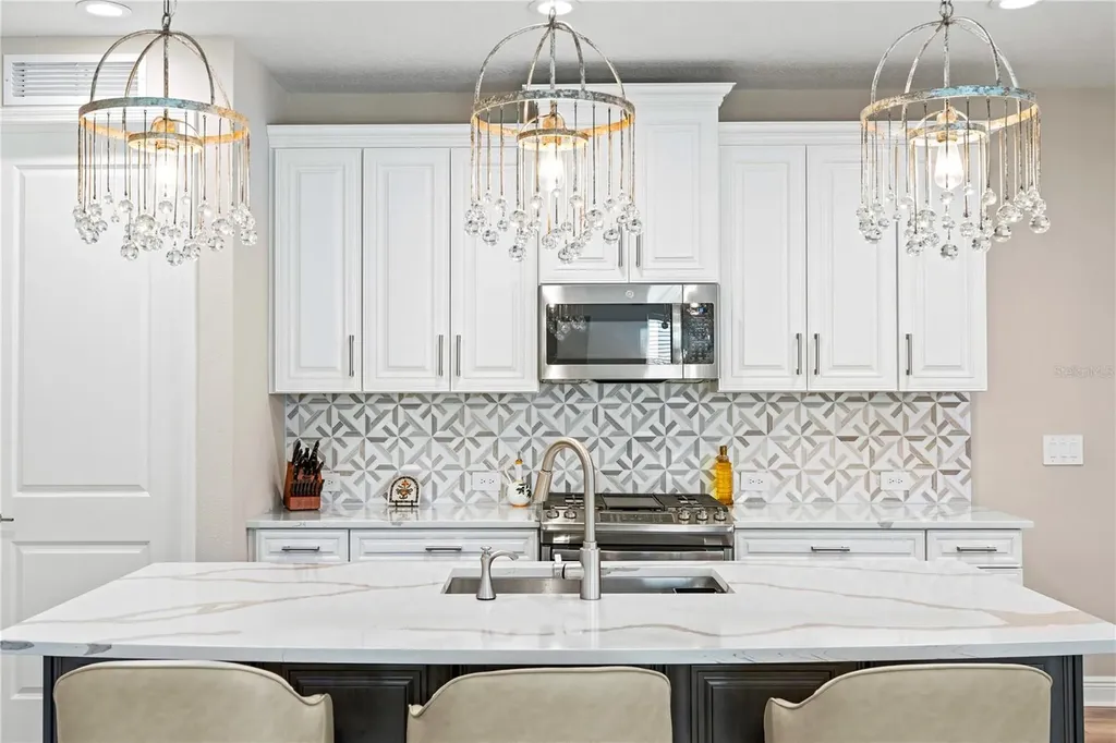 2570 Wild Cherry Path Sarasota FL 34240